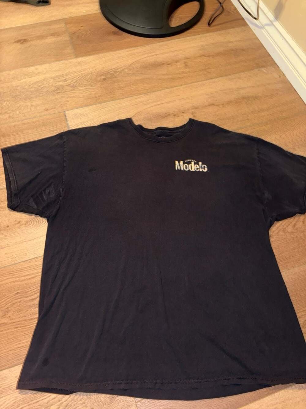 Modelo Especial Cerveza Logo Front and Back Graphic T-Shirt Black